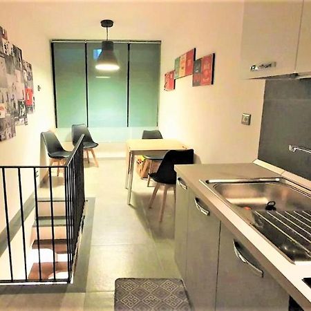 Center Living Apartment Катания Екстериор снимка