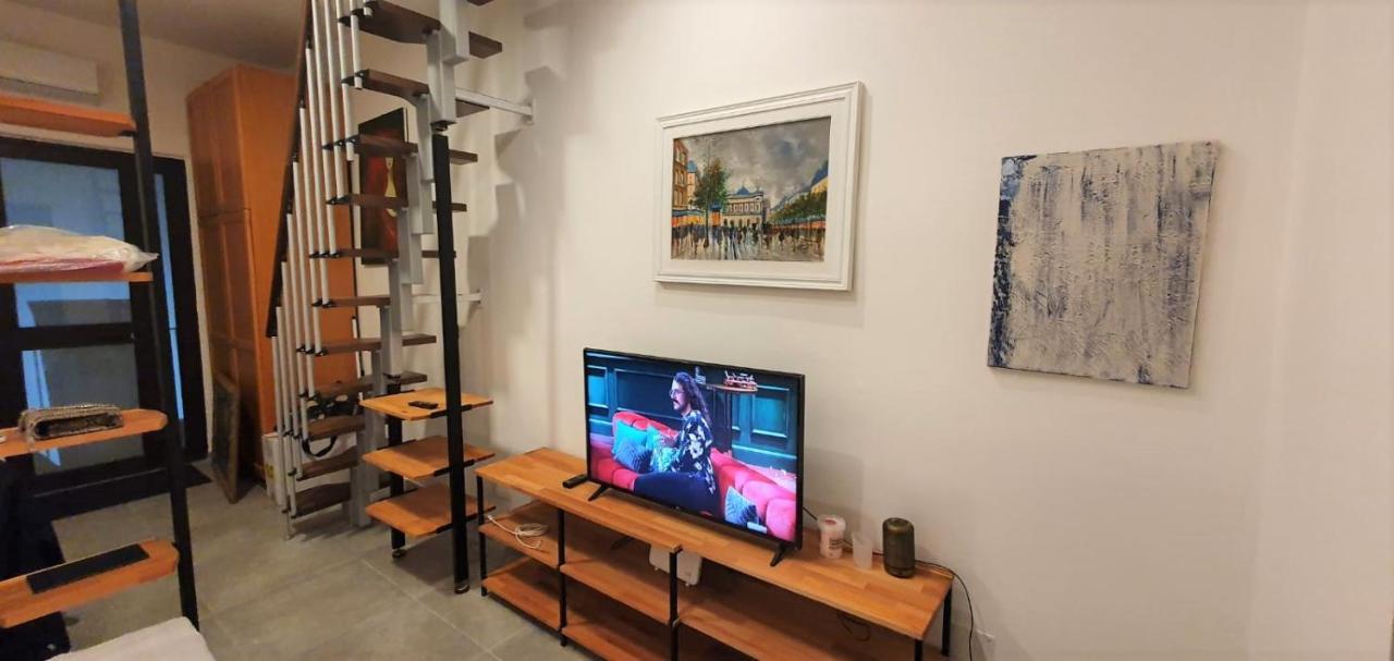 Center Living Apartment Катания Екстериор снимка