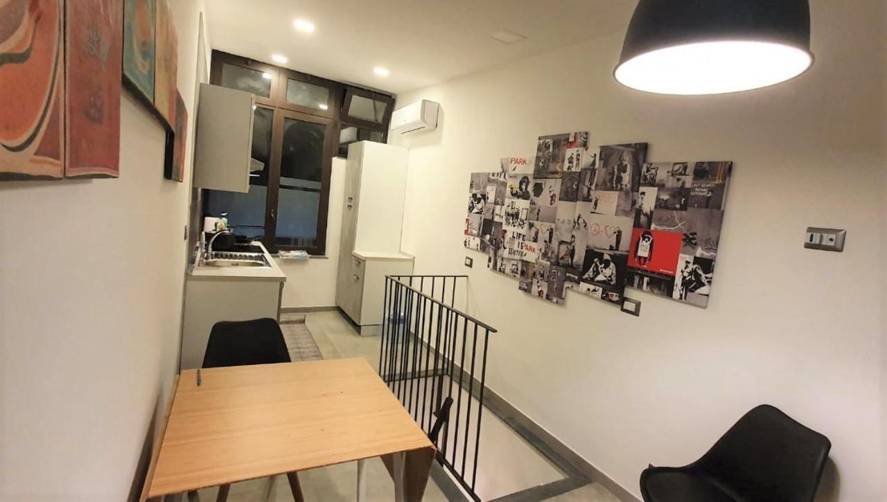 Center Living Apartment Катания Екстериор снимка