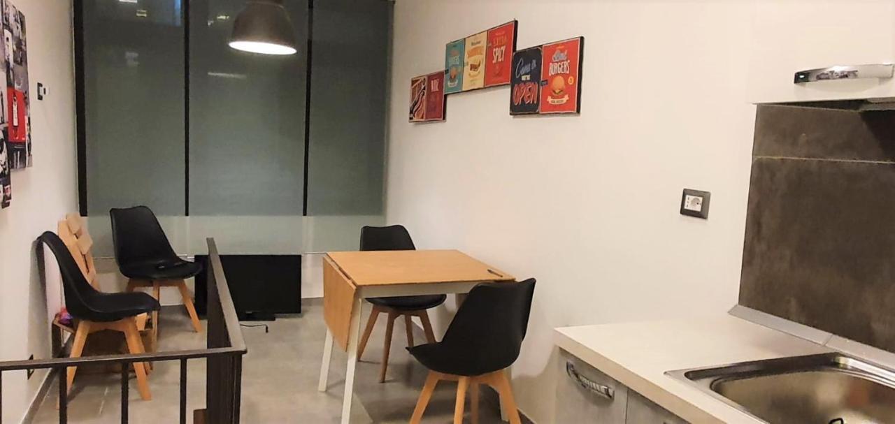 Center Living Apartment Катания Екстериор снимка