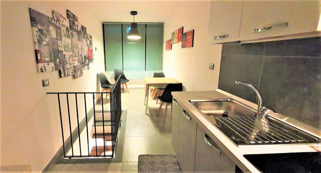 Center Living Apartment Катания Екстериор снимка