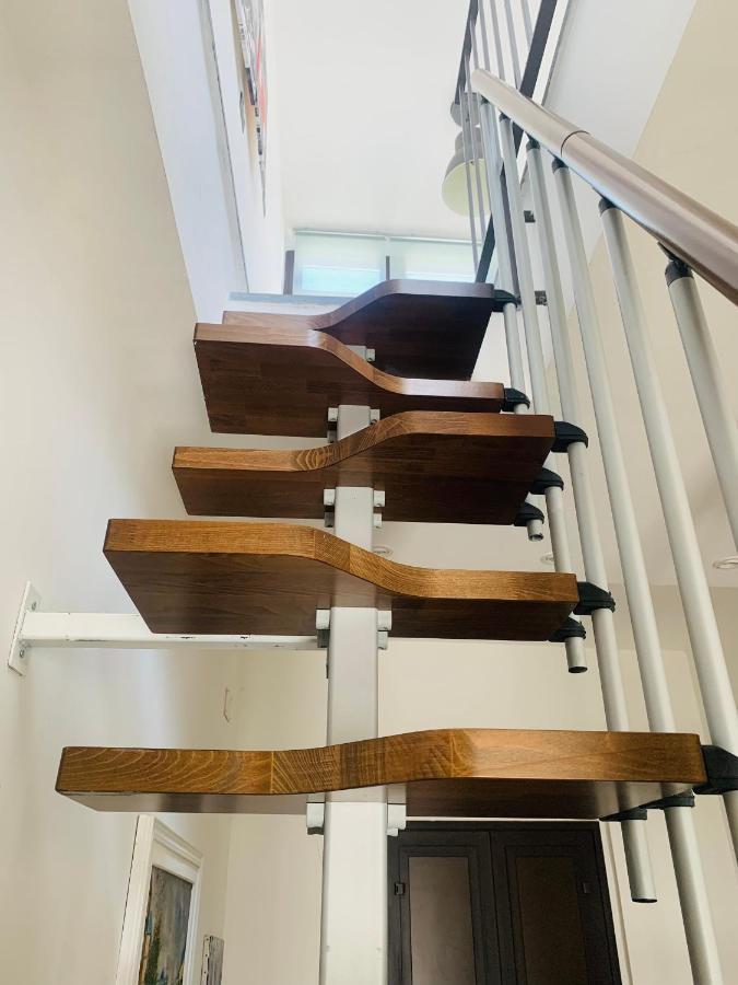 Center Living Apartment Катания Екстериор снимка